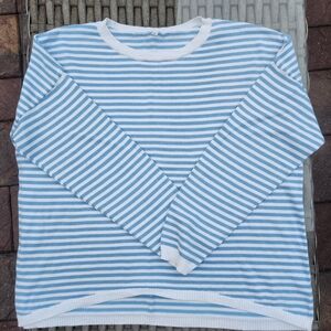 Women's Unbranded Sky Blue and White Striped Crew Neck Sweater Size Large Comfy